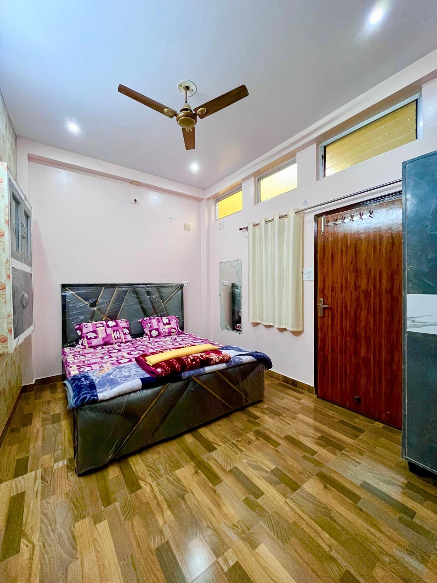 Trilok Residency - Dashashwamedh Benares Buitenkant foto