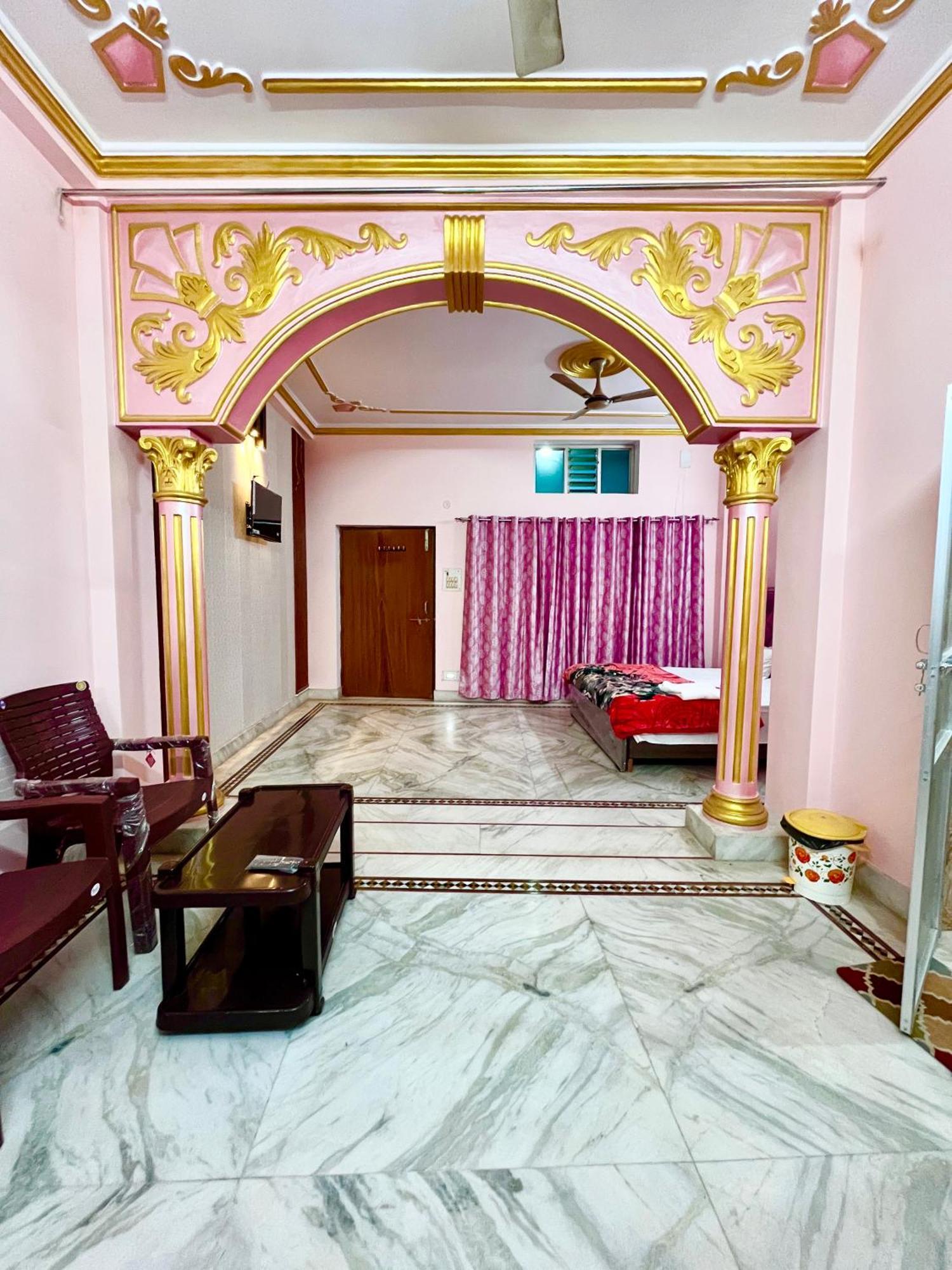 Trilok Residency - Dashashwamedh Benares Buitenkant foto