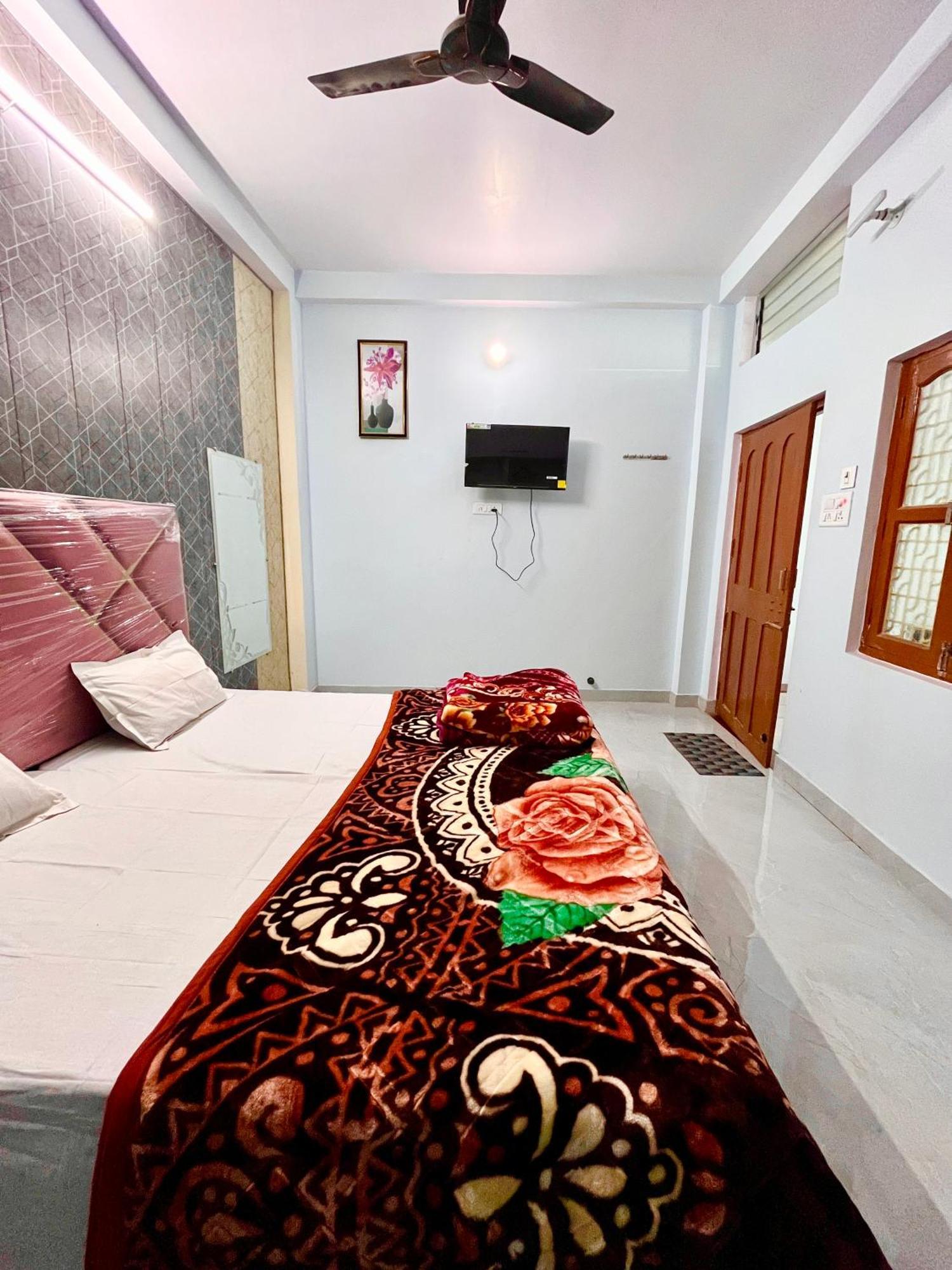 Trilok Residency - Dashashwamedh Benares Buitenkant foto
