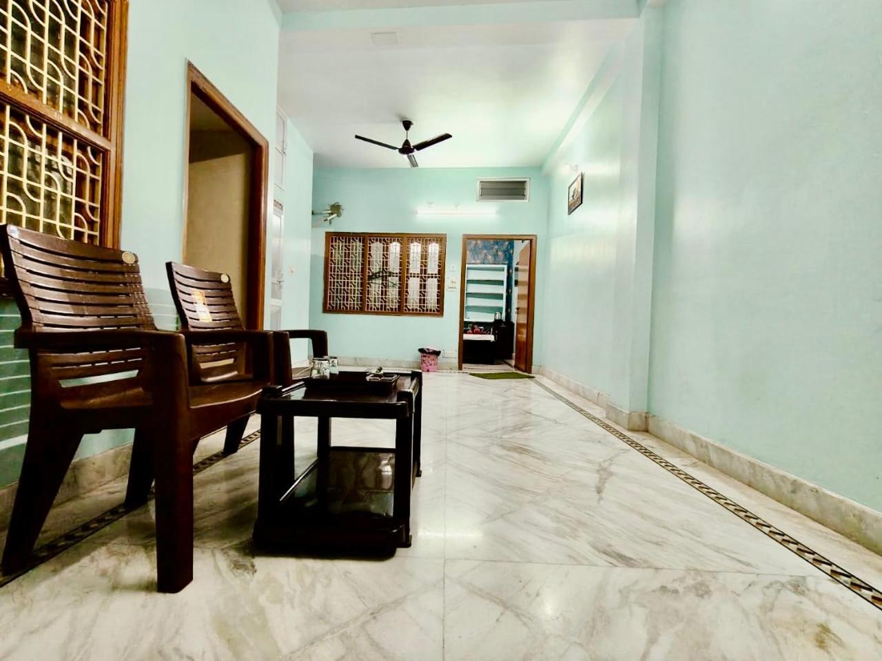 Trilok Residency - Dashashwamedh Benares Buitenkant foto